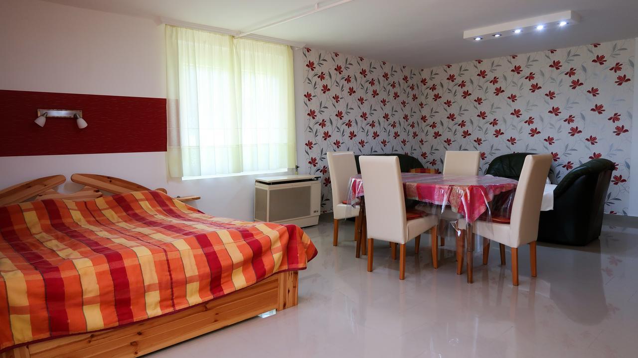 Magyar Apartmanhaz Iv. Zalakaros Exterior foto
